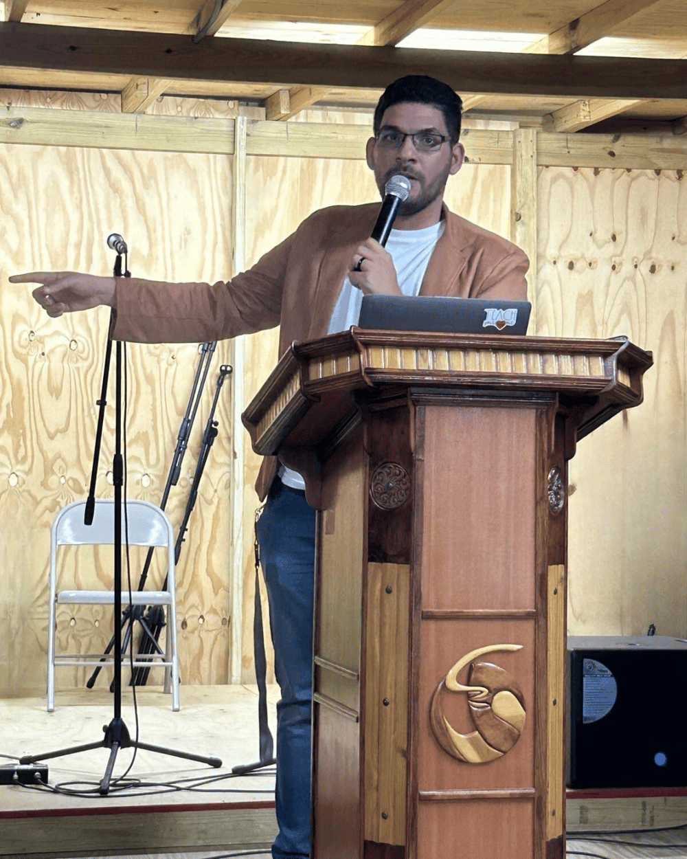 78A494F9-F9C0-4647-94C9-3C53734ADB1F-1